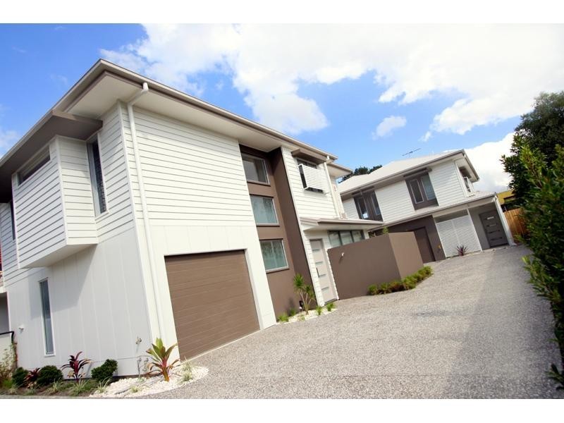 2/99A Grosvenor Street, Morningside QLD 4170