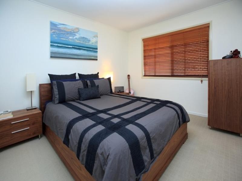 2/15 Agnes Street, Morningside QLD 4170