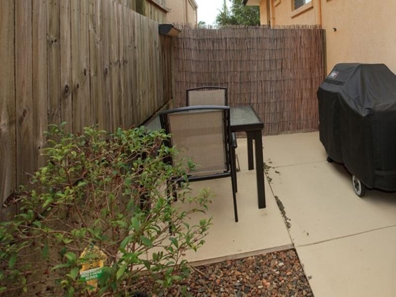 2/15 Agnes Street, Morningside QLD 4170