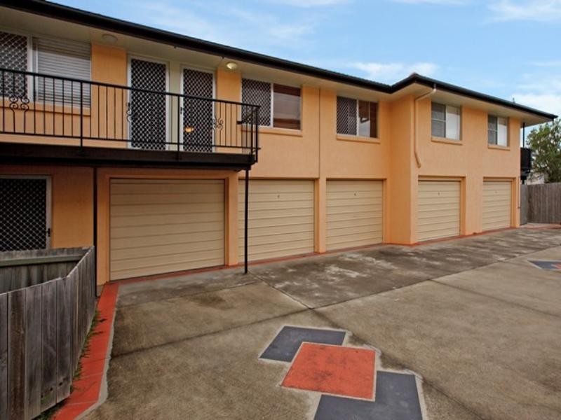 2/15 Agnes Street, Morningside QLD 4170