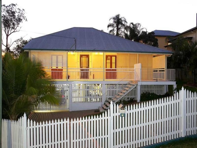 88 Dover Street, Hawthorne QLD 4171