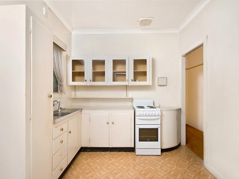 77 Dahlia Street, Cannon Hill QLD 4170