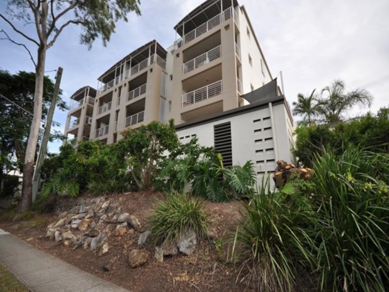 21/96 Norman Crescent, Norman Park QLD 4170