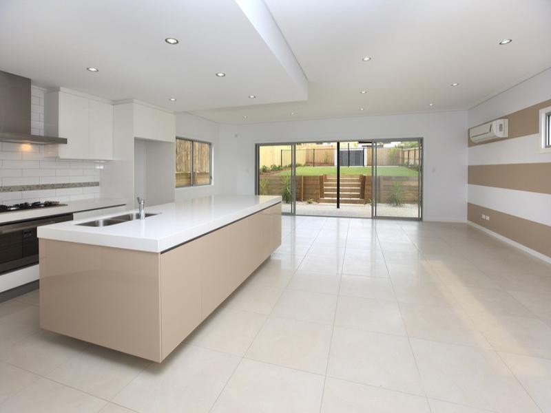 25 Paris Avenue, Morningside QLD 4170