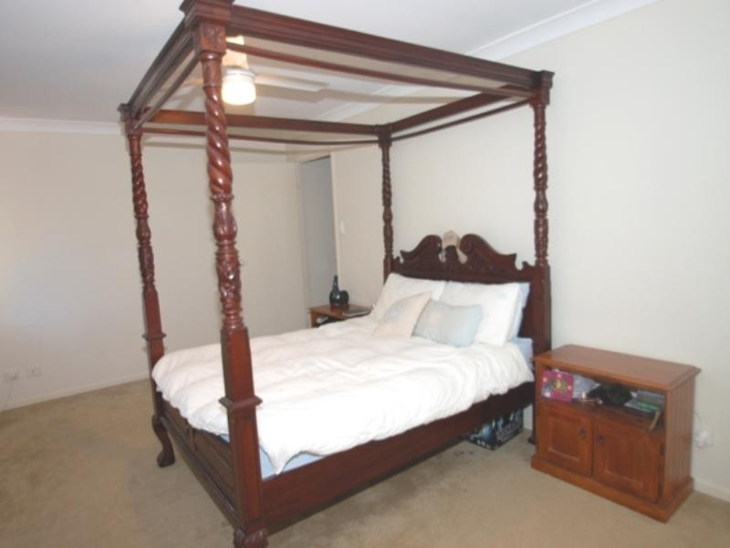 16 Mead Place, Calamvale QLD 4116