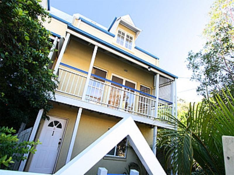 6/9 Miles Street, Hawthorne QLD 4171