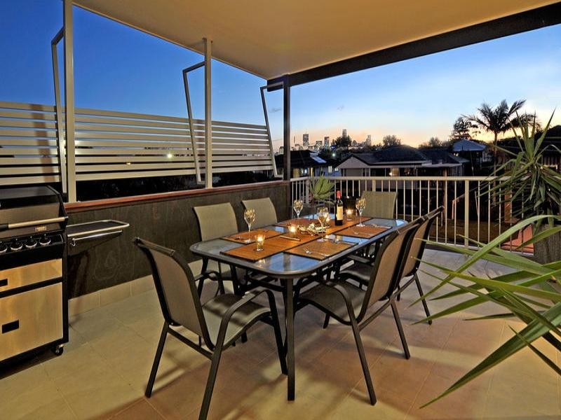 4 Bevis Street, Bulimba QLD 4171