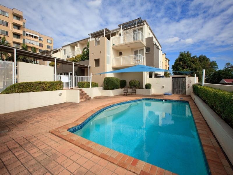 4/96 Norman Crescent, Norman Park QLD 4170