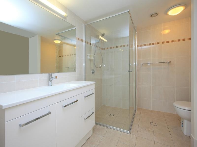 4/96 Norman Crescent, Norman Park QLD 4170