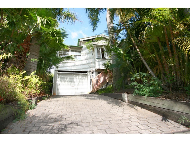 46 Miles Street, Hawthorne QLD 4171