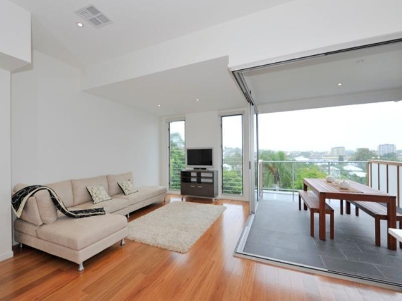 25 Wordsworth Street, Bulimba QLD 4171