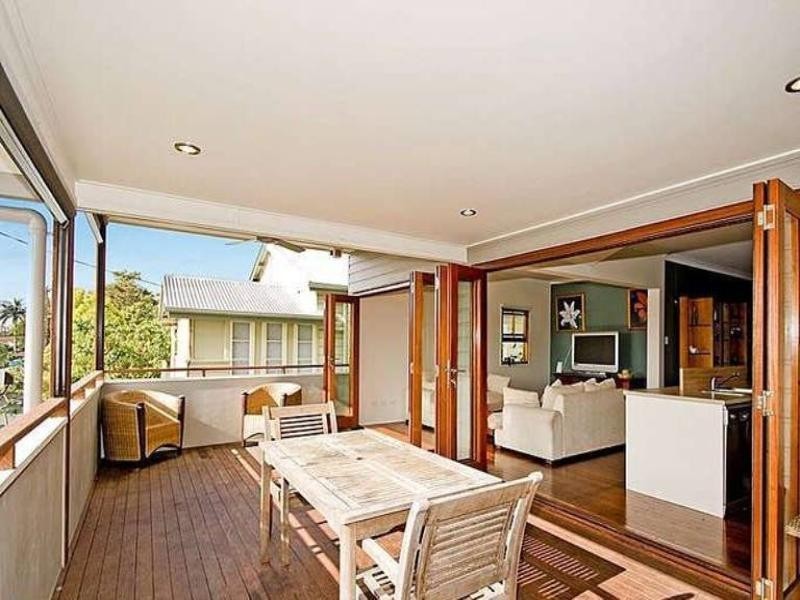 16 Lisburn Street, East Brisbane QLD 4169