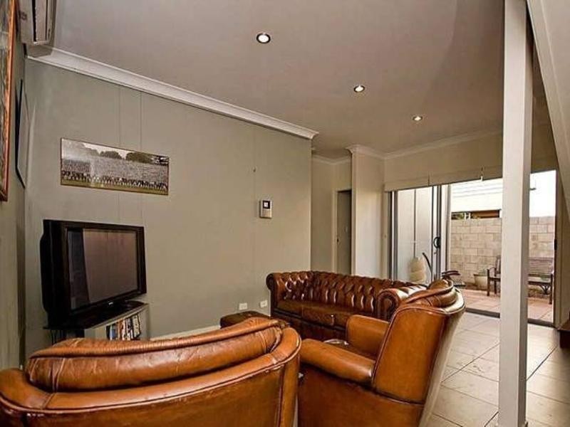 16 Lisburn Street, East Brisbane QLD 4169