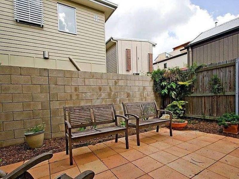 16 Lisburn Street, East Brisbane QLD 4169