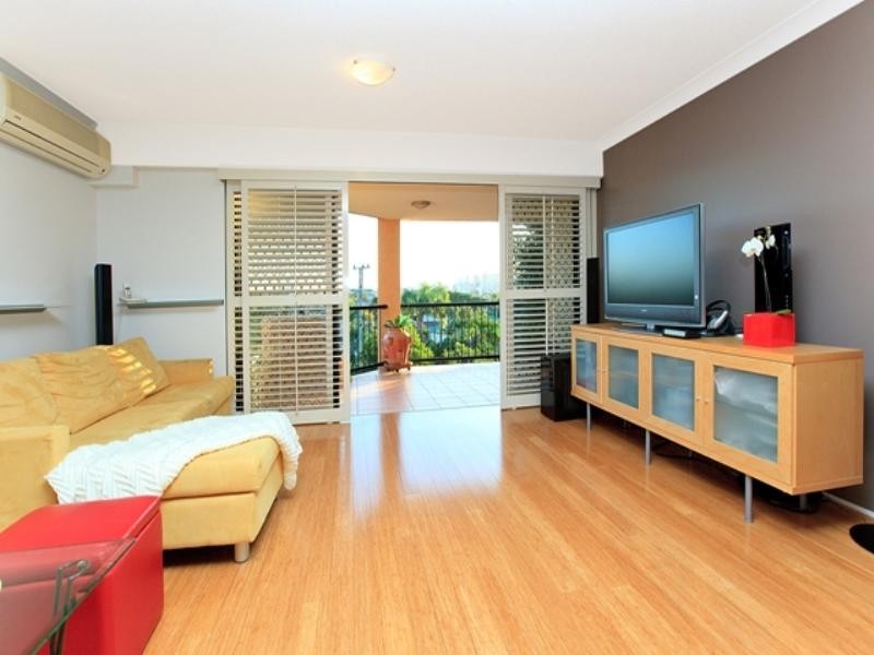 7/16 Norman Crescent, Norman Park QLD 4170