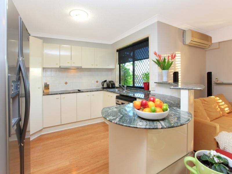 7/16 Norman Crescent, Norman Park QLD 4170