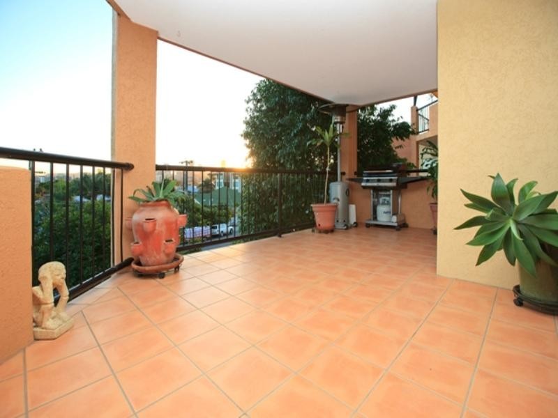 7/16 Norman Crescent, Norman Park QLD 4170