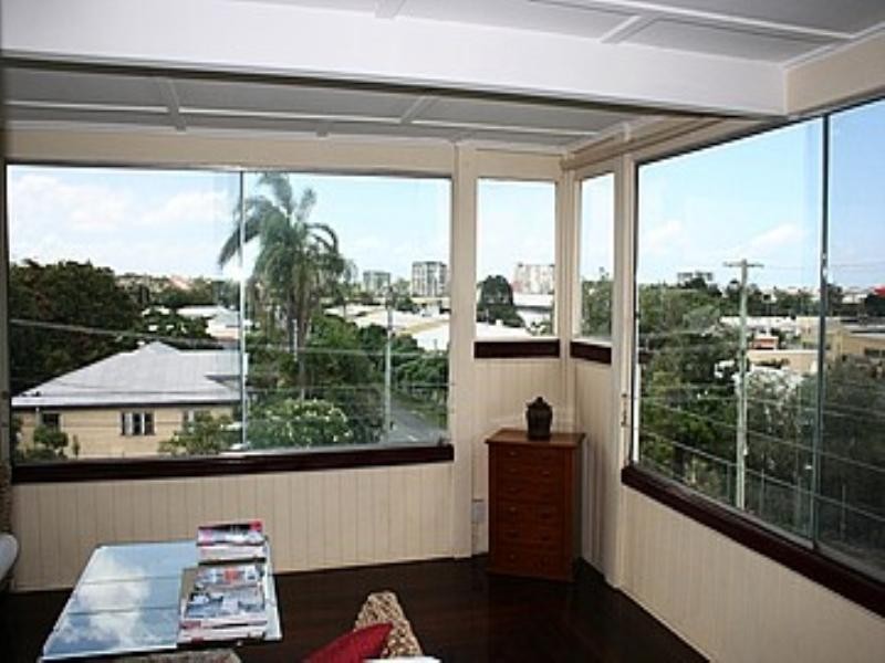 2 Wordsworth Street, Bulimba QLD 4171