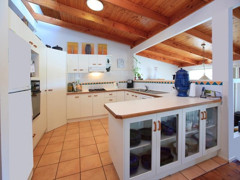 9A Majestic Outlook, Seven Hills QLD 4170