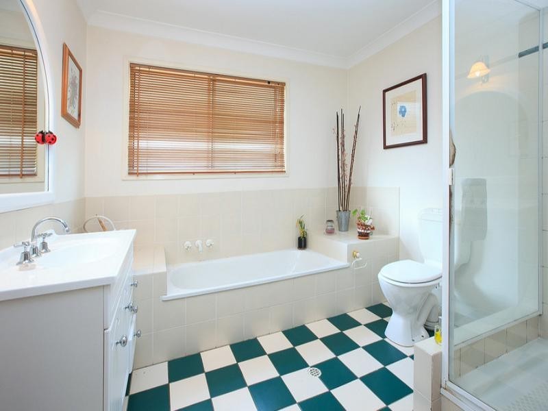 9A Majestic Outlook, Seven Hills QLD 4170