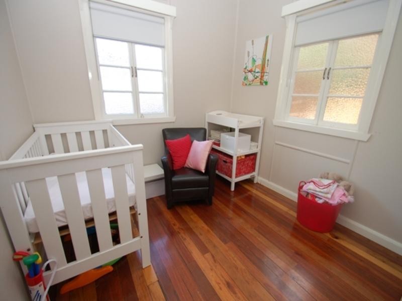 126 Hawthorne Road, Hawthorne QLD 4171