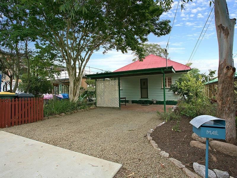 2 Skirving Street, Morningside QLD 4170