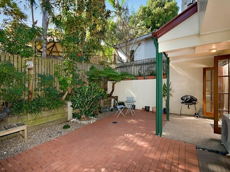 4/52 Longfellow Street, Norman Park QLD 4170