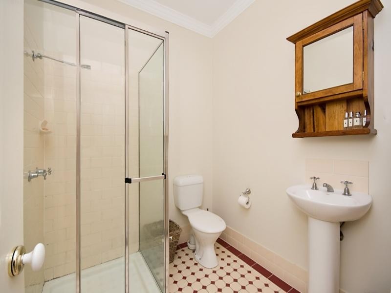 4/52 Longfellow Street, Norman Park QLD 4170