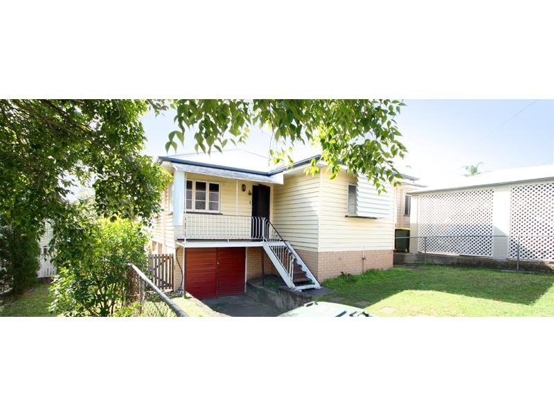 140 Macrossan Avenue, Norman Park QLD 4170