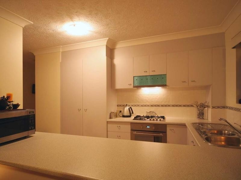 2 Walter Avenue, East Brisbane QLD 4169