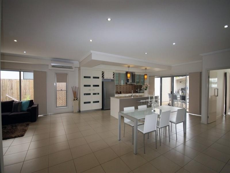 120 Bolton Street, Eight Mile Plains QLD 4113