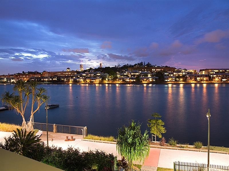 43 Waterline Crescent, Bulimba QLD 4171