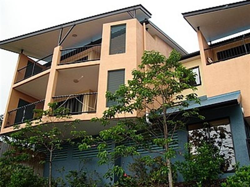 8/12 Norman Crescent, Norman Park QLD 4170