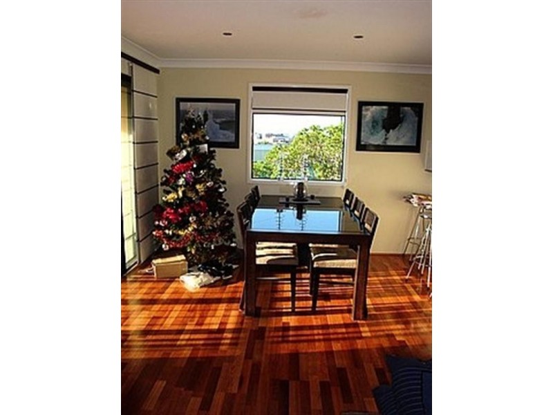 8/12 Norman Crescent, Norman Park QLD 4170