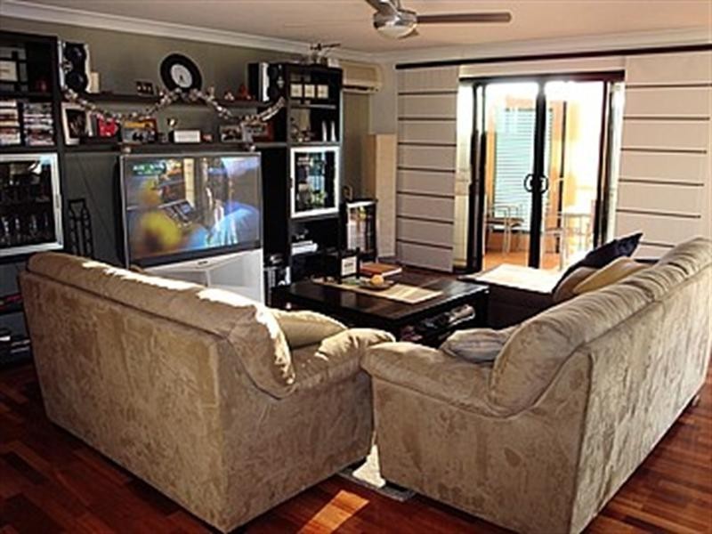 8/12 Norman Crescent, Norman Park QLD 4170