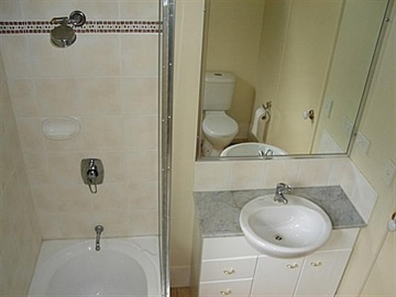 8/12 Norman Crescent, Norman Park QLD 4170