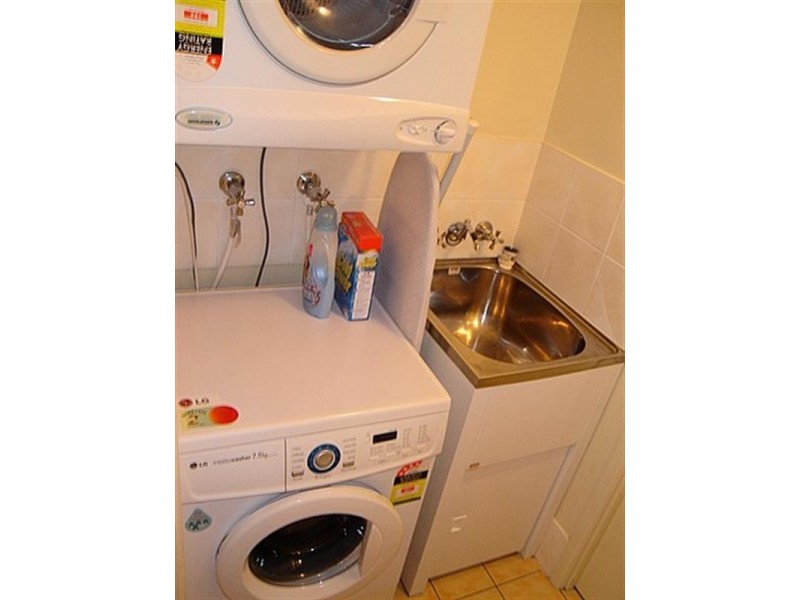 8/12 Norman Crescent, Norman Park QLD 4170