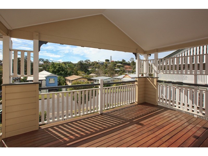 77 Thynne Avenue, Norman Park QLD 4170