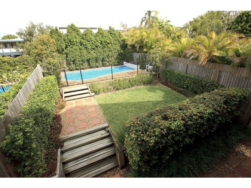 77 Thynne Avenue, Norman Park QLD 4170