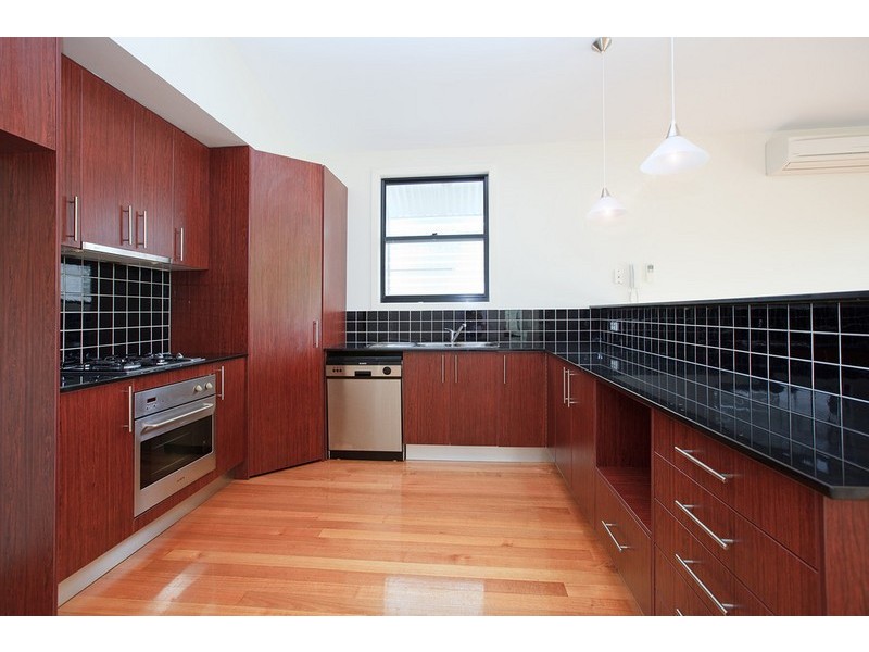 77 Thynne Avenue, Norman Park QLD 4170