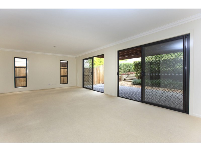 77 Thynne Avenue, Norman Park QLD 4170