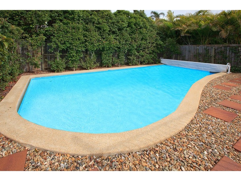 77 Thynne Avenue, Norman Park QLD 4170