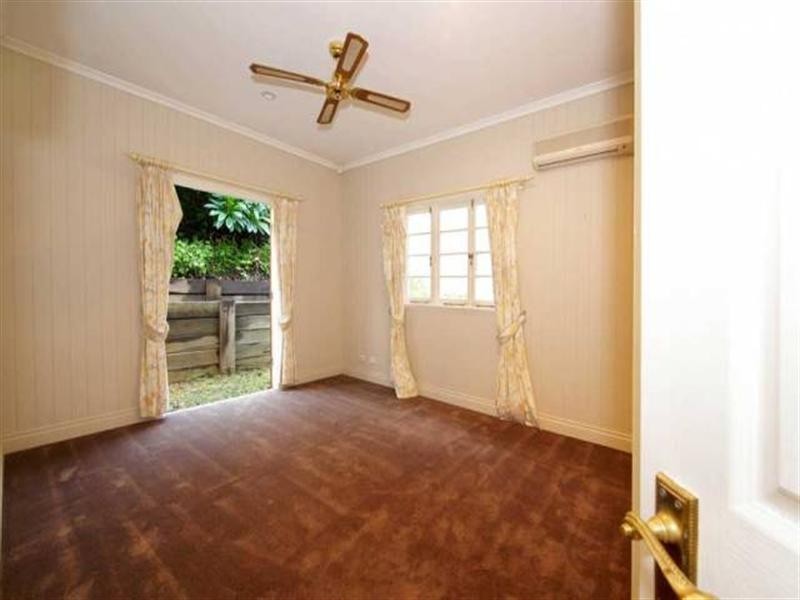 21 Ryan Avenue, Balmoral QLD 4171