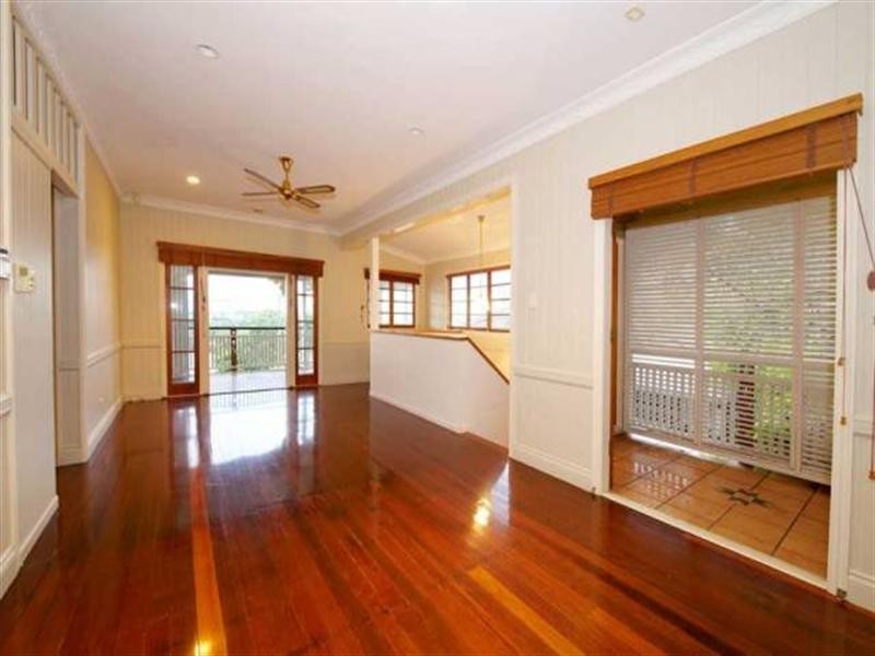 21 Ryan Avenue, Balmoral QLD 4171