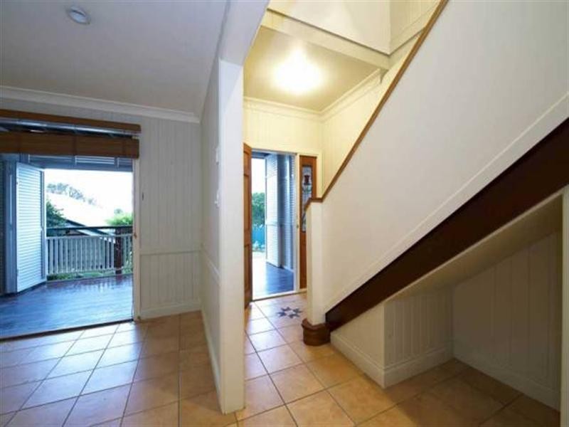 21 Ryan Avenue, Balmoral QLD 4171