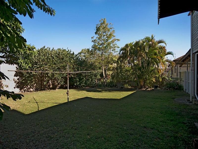 15 Armstrong Road, Cannon Hill QLD 4170