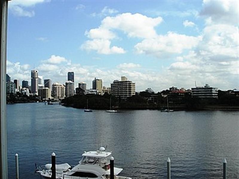 East Brisbane QLD 4169