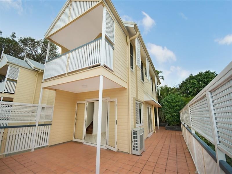 24B Parry Street, Bulimba QLD 4171
