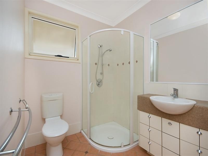 24B Parry Street, Bulimba QLD 4171