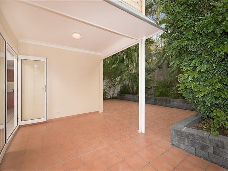 24B Parry Street, Bulimba QLD 4171